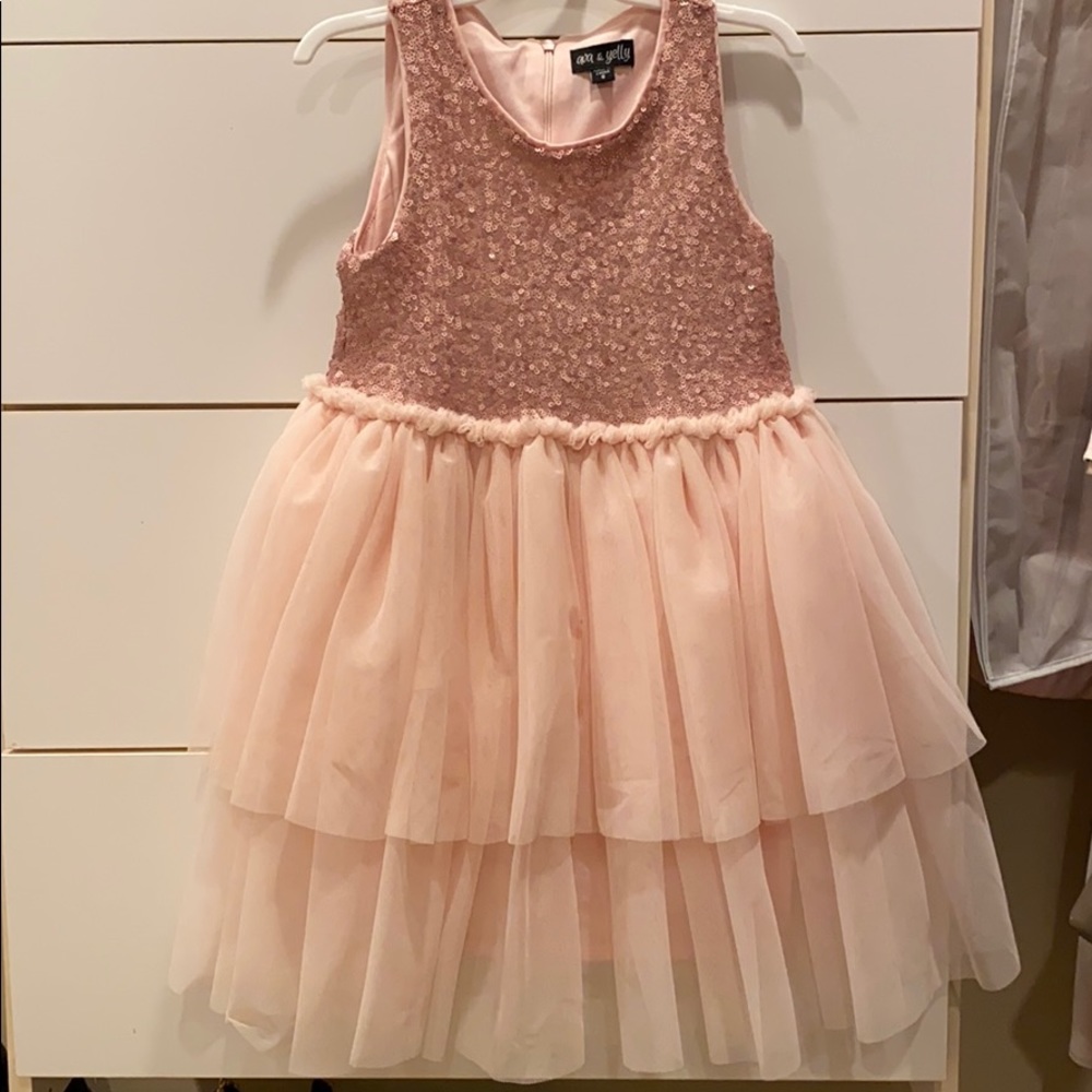 Girls pink tutu dress